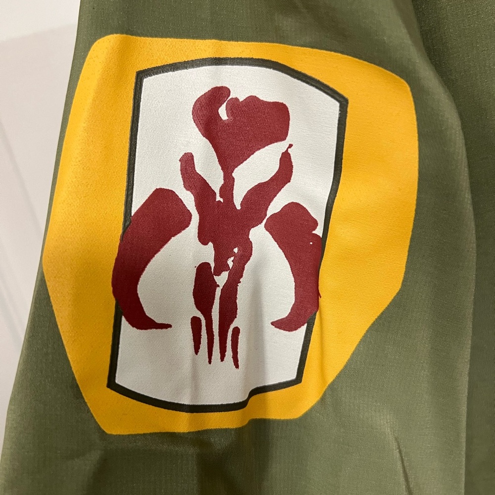 Her Universe Olive Green Boba Fett Star Wars Lightweight Bomber Jacket | Size XL - Picture 4 of 7